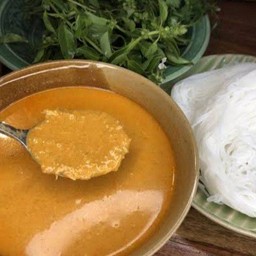 ส้มจี๊ด -