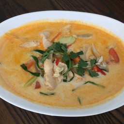 ต้มข่าไก่