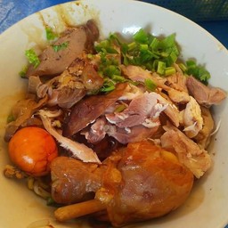 ก๋วยเตี๋ยวไก่มะระลุงหำ