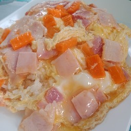 ข้าวไข่ข้นแฮม
