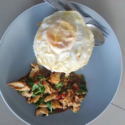 เกือบอร่อยตามสั่ง