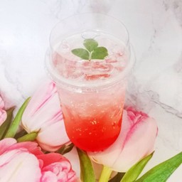 อิตาเลียน สตอเบอรี่ โซดา