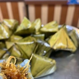 ข้าวเกรียบปากหม้อรัศมี