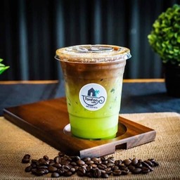 ต้นฝน คาเฟ่