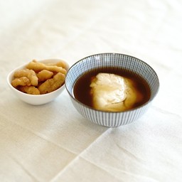 B2 เต้าฮวยน้ำขิง