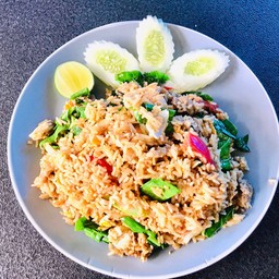 กินข้าวบ้านลุงหนวด by chefนิด