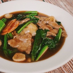 ราดหน้าหมู