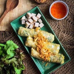 ปากหม้อไข่ม้วน