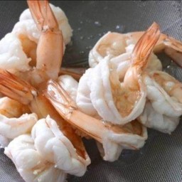 กุ้งสุก 3 ตัว