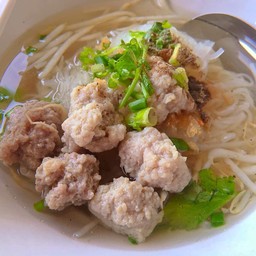 ก๋วยเตี๋ยวนำใสหมูเด้งแท้