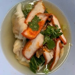 เกี๊ยวหมูแดง