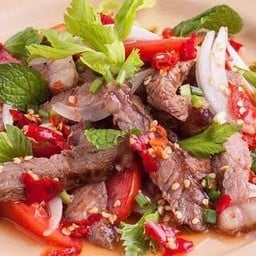 ยำเนื้อย่าง
