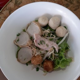 ก๋วยเตี๋ยวเครื่องปลา กรุณาระบุเส้นด้วยค่ะ