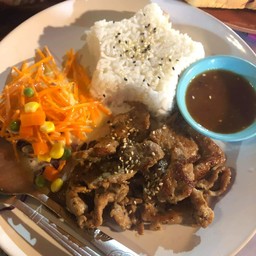 ข้าวหน้าหมูย่างเกาหลี+สลัด
