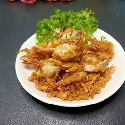 กุ้งทอดกระเทียมพริกไทย