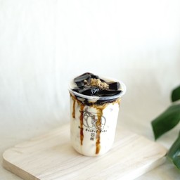 C2 นมสดบราวน์ชูการ์+ไข่มุก