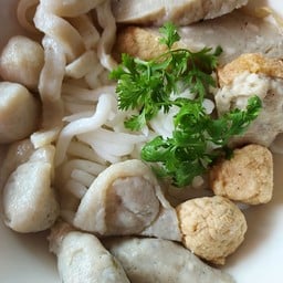 เกี๋ยมอี๋