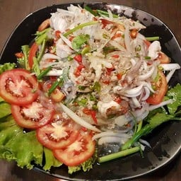 ยำรวมมิตรเส้นแก้ว