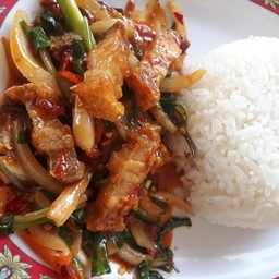 พริกเผาหมูกรอบ