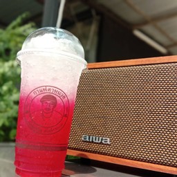 น้ำแดงโซดาเย็น