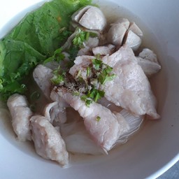 ก๋วยเตี๋ยวหมู