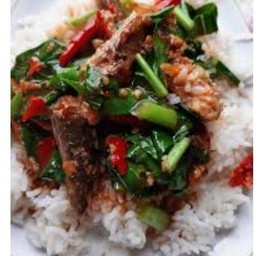 คะน้าปลากระป๋อง+ข้าวหอม