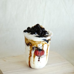 C4 นมสดบราวน์ชูการ์+เฉาก๊วย+ไข่มุก