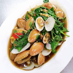 หอยลายผัดพริกสด