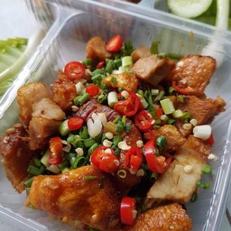 คั่วพริกเกลือหมูกรอบ