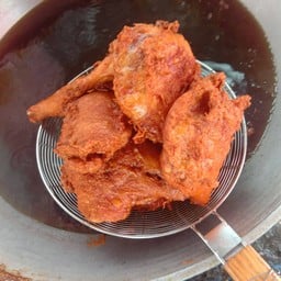 ไก่ทอดม้งบนดอย