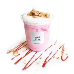 Strawberry Cheese Cake Milkshake