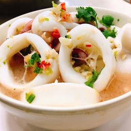 ปลาหมึกนึ่งมะนาว