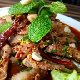 น้ำตกเนื้อ