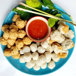 ลูกชิ้นนึ่งสมุนไพร