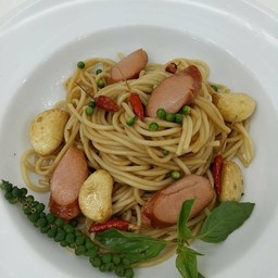 สปาเก็ตตี้ผัดขี้เมาไส้กรอก