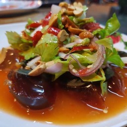ยำไข่เยี่ยวม้า