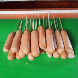 ใส้กรอก หนังกรอบ