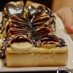 ขนมปังปิ้งช็อคโกเเลตกล้วย
