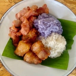 ข้าวเหนียวหมูนุ่ม สามชั้นทอดน้ำปลา