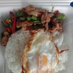 ผัดกระเพราเป็ดราดข้าว(ไม่มีไข่ดาว)