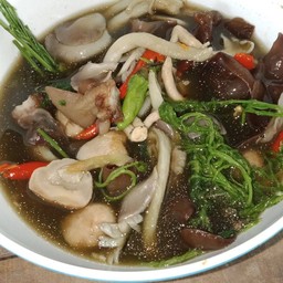 แกงเห็ดรวมมิตร