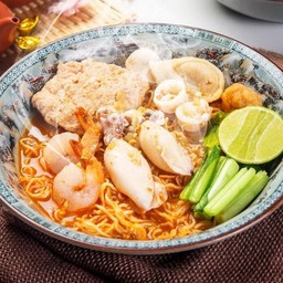 บะหมี่ต้มยำทะเล