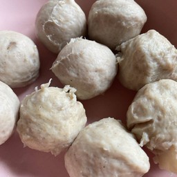 ลูกชิ้นเนื้อลวกจิ้ม