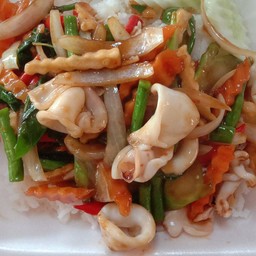 ข้าวราดผัดขี้เมา