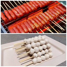 ไส้กรอกแดง (จู๋หมา) 10 ไม้ + ลูกชิ้นหมู มินิ 7 ไม้