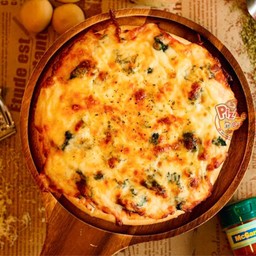 พิซซ่าผักโขมซุปเปอร์ชีส