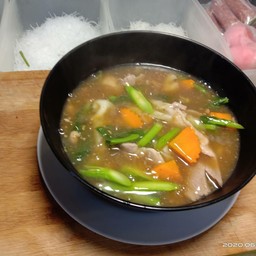 ราดหน้าหมู