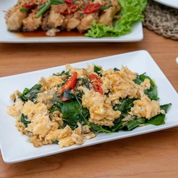 ใบเหลียงผัดไข่