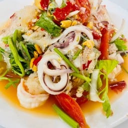 ยำวุ้นเส้นรวมมิตรทะเล