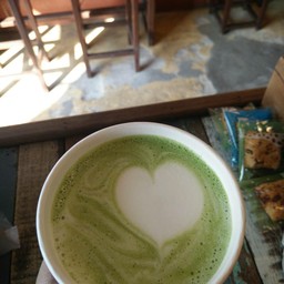 ชาเขียวนมสดร้อน